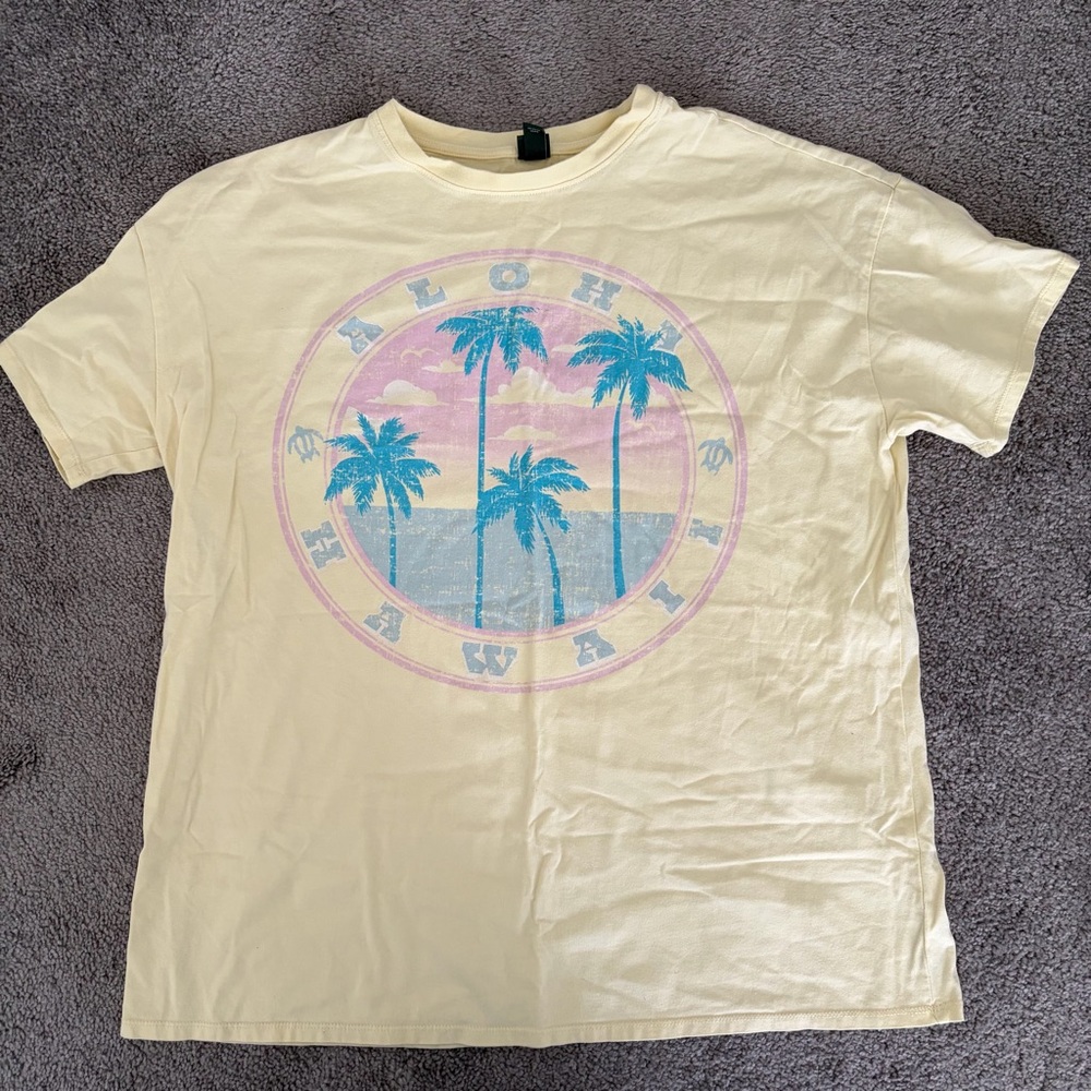Light Yellow Hawaii Graphic T-Shirt